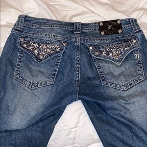 Miss Me Cuffed Jean Capris